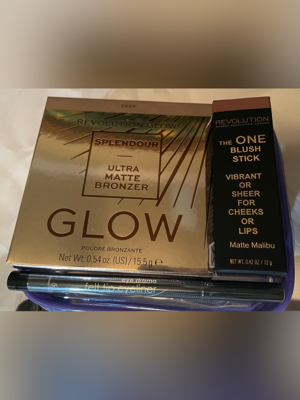 Makeup Bundle - Picture 2 of 3